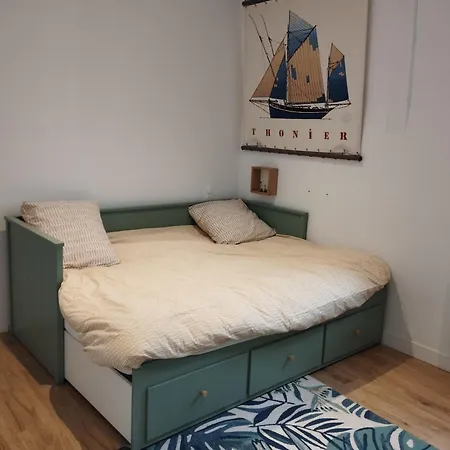 Moderne, Vue לוק-סור-מר